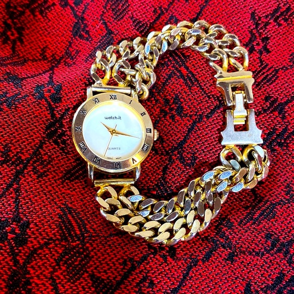 VINTAGE WATCH IT WRISTWATCH by QUARTZ Roman Numerals & Double Chains w/ … - Picture 2 of 5